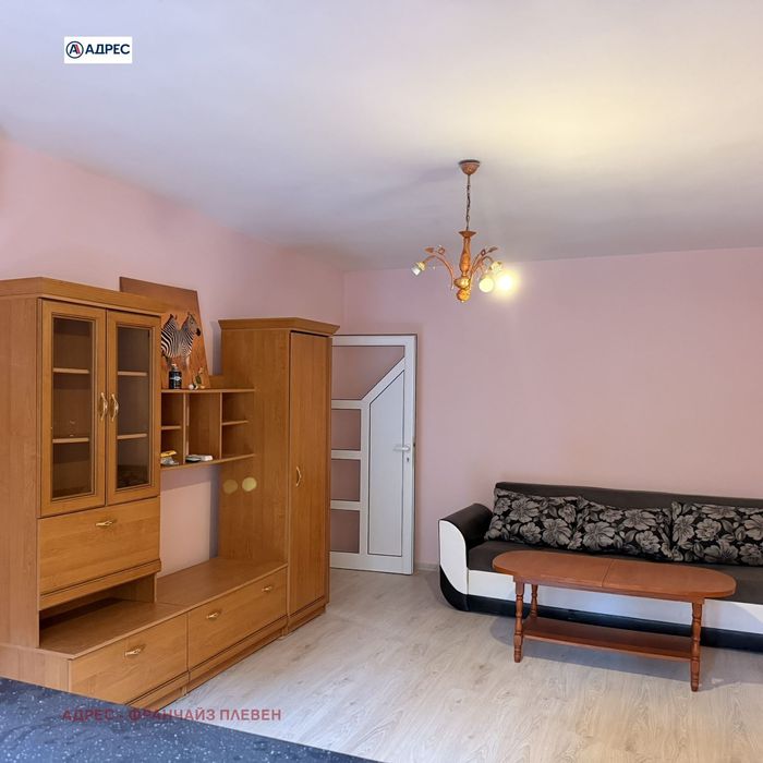 Продава се Двустаен апартамент в Плевен, Идеален център - 64 кв.м за 1954 €/кв.м - Снимка #2