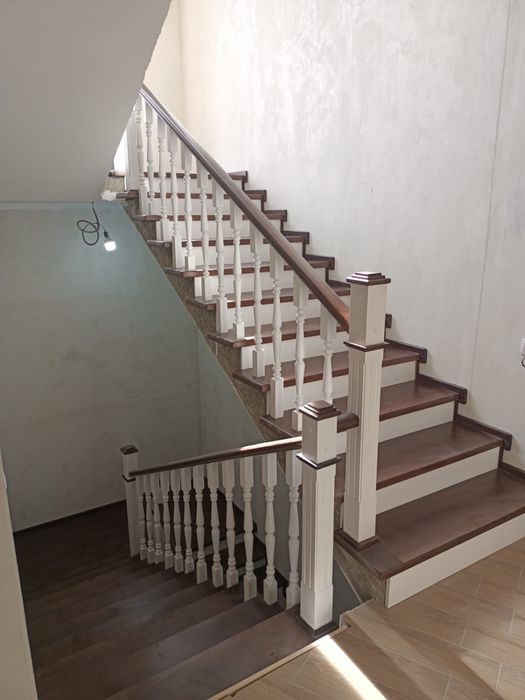 Качественное изготовление деревянных лестниц