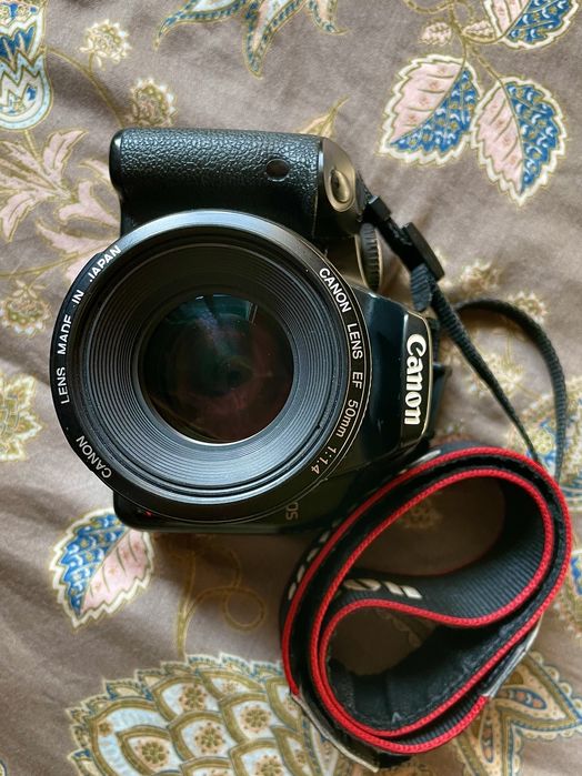 Комплет Canon EOS 450 D + 50 mm и 55-250 mm с подарък чанта