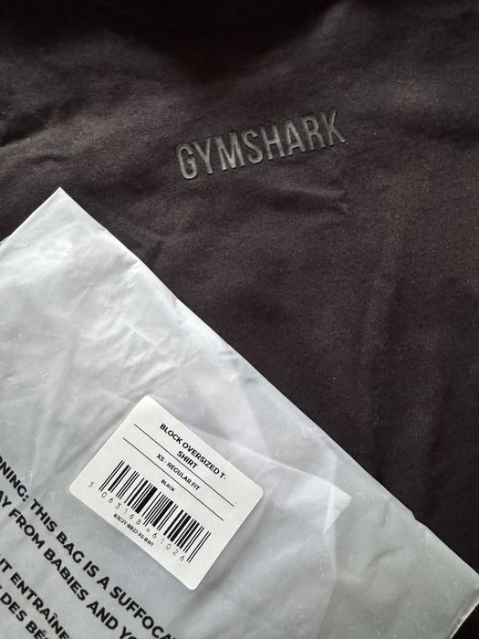 Тениска на gym shark НОВА!