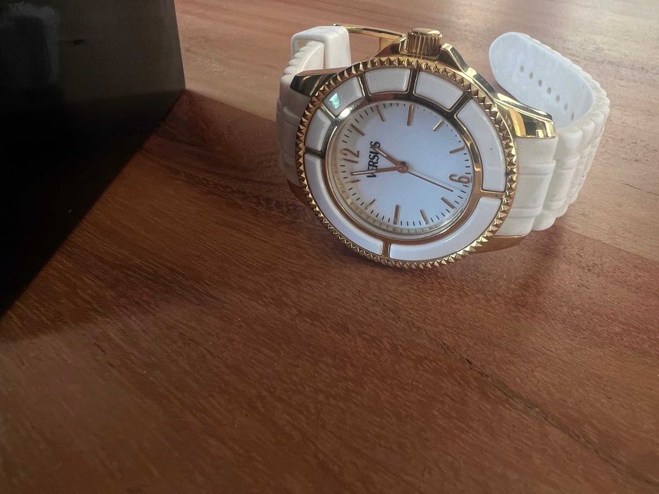 Rъчен дамски часовник