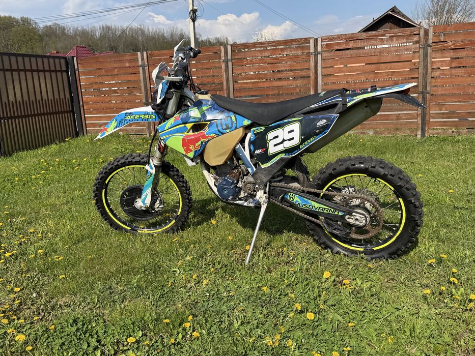 Motocicleta Enduro Husqvarna 250 FE_2016