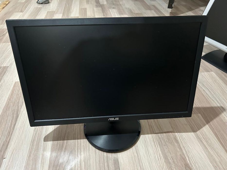 Монитор в хорошем состоянии