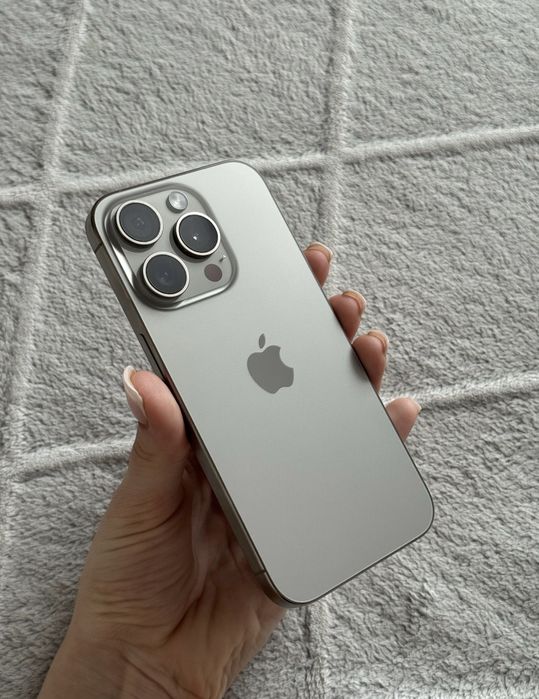 Продам айфон 15 про 256 гб