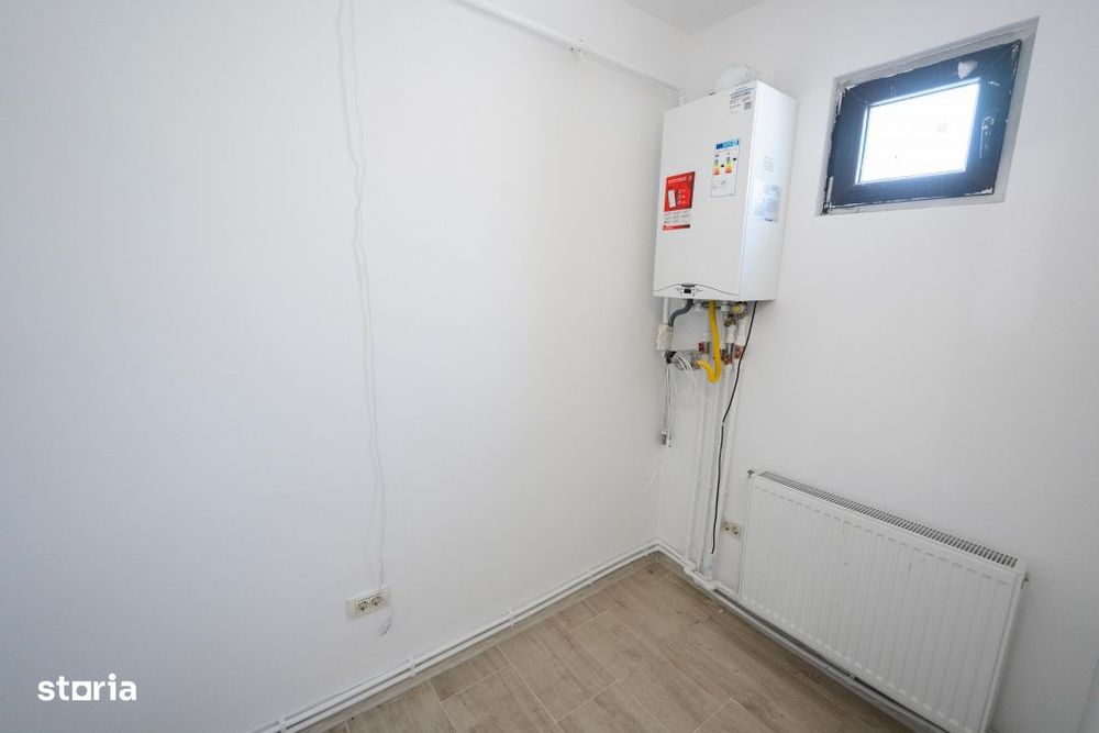 Spatiu comercial in statia de autobuz, stradal cu teren !