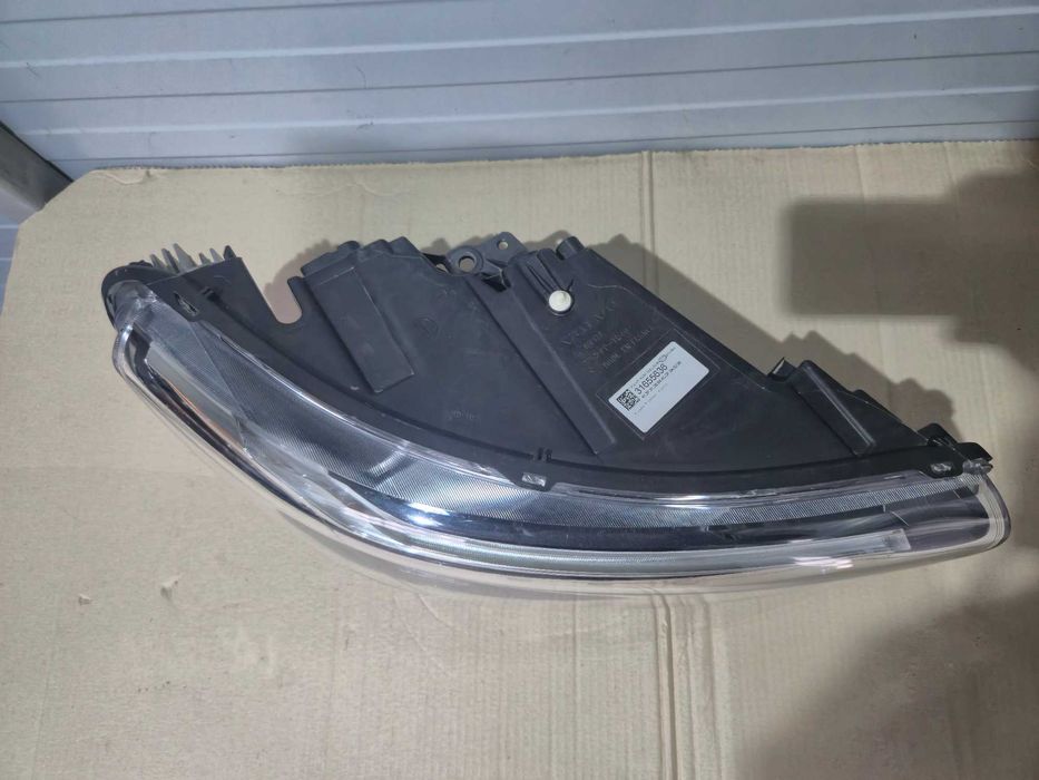 Far Dreapta Full Led Volvo XC40 Dupa 2018 cod 31655636