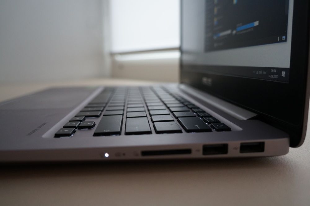 Ультрабук! Core I7! SSD + HDD! Диагональ 13.3!