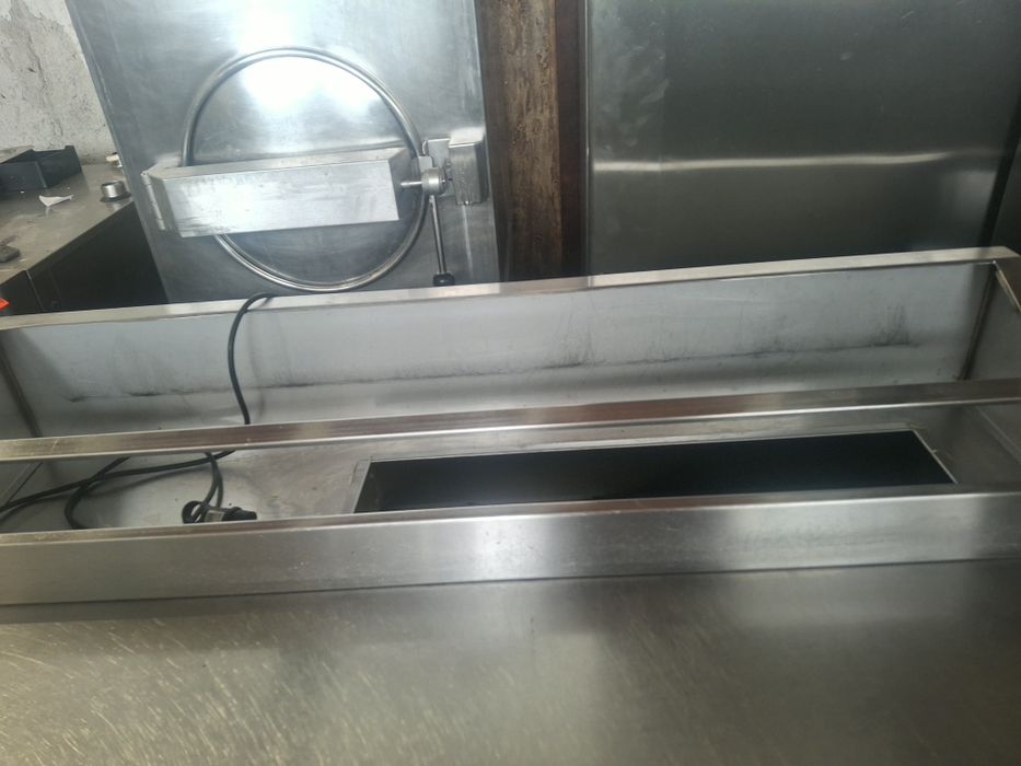 Хладилна маса с вграден салат бар, precision