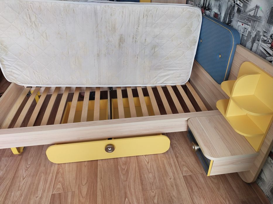 Кровать односпальная