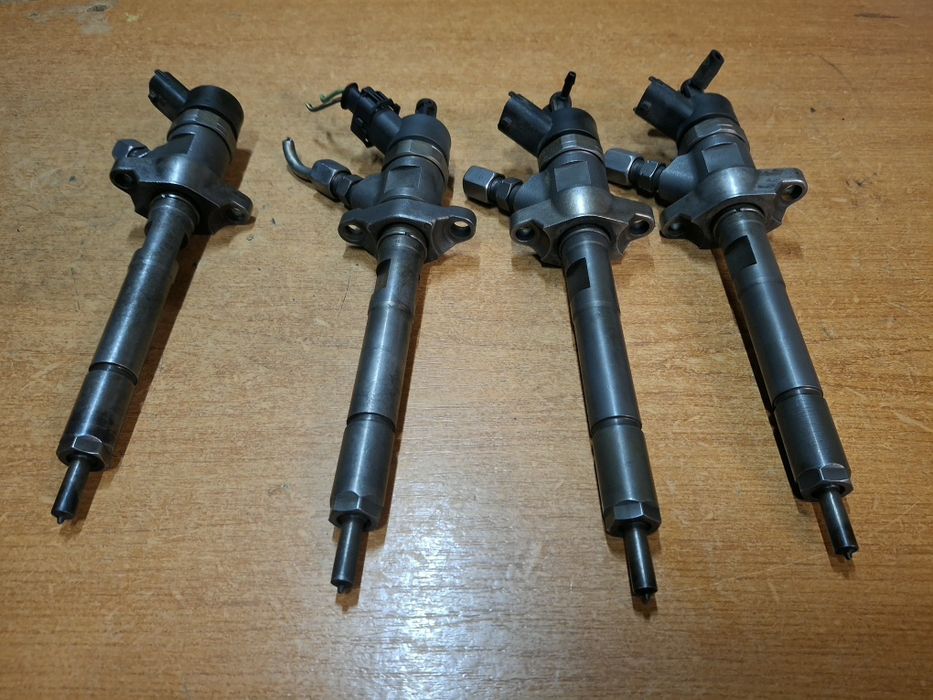 Injectoare Citroen Peugeot Mazda Volvo 1.6 D