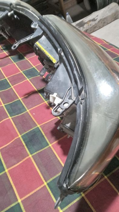 Продам фары Lend Cruiser 200