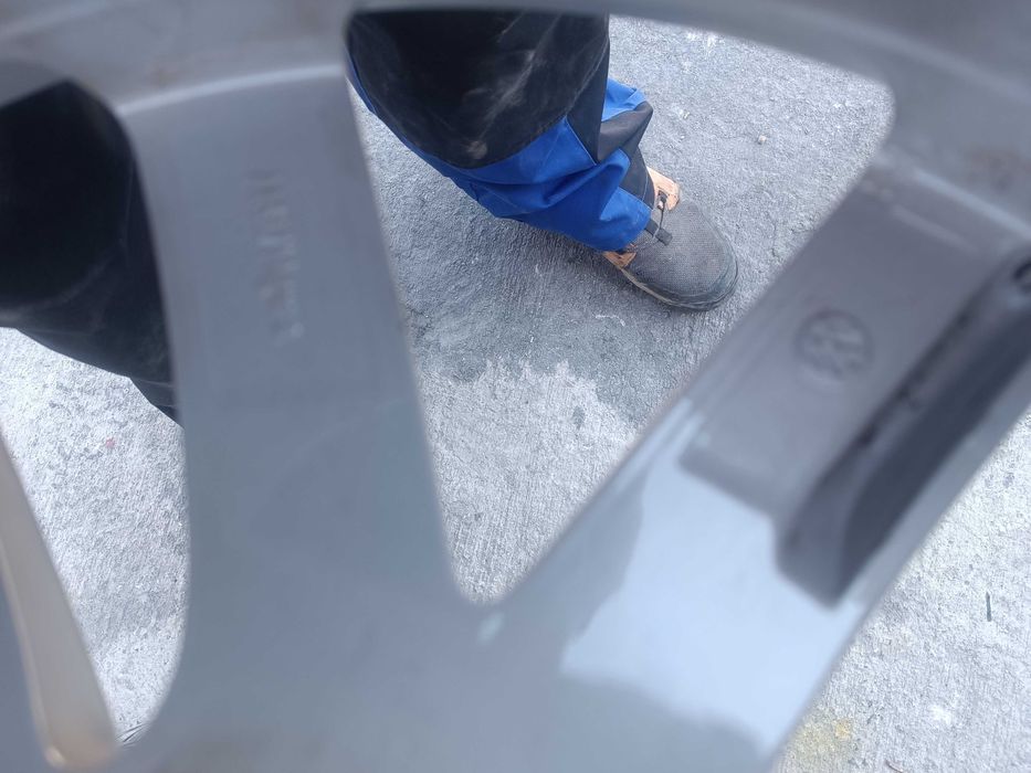 Джанти с гуми 18 цола 5х112 ЕТ51 за  Сеат, Ауди, VW. Шкода
