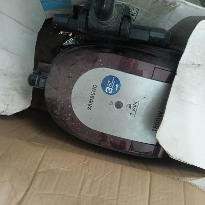 2 пылесоса продам