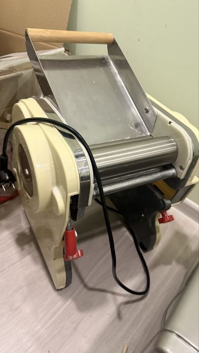 Тестокаталка , жайма , кеспе универсал