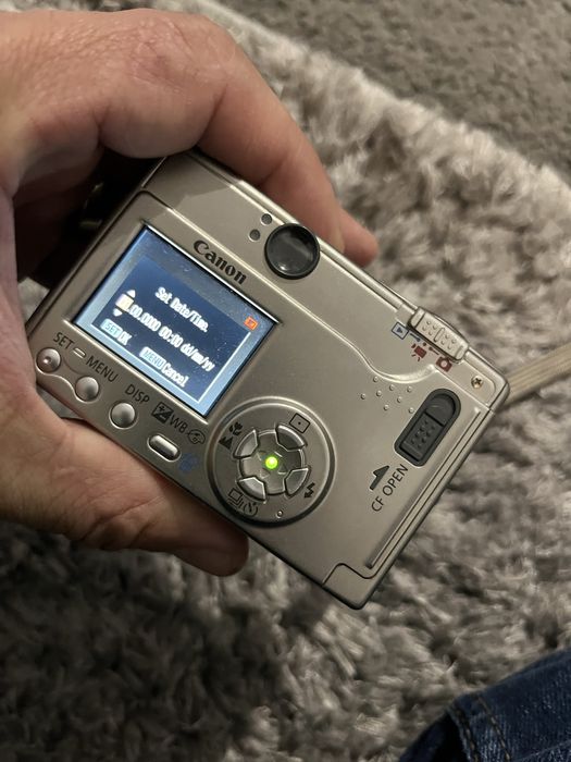 Aparat foto de colectie Canon Ixus V2