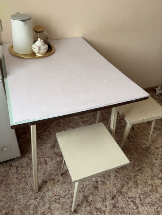 Стол + стулья кухонный