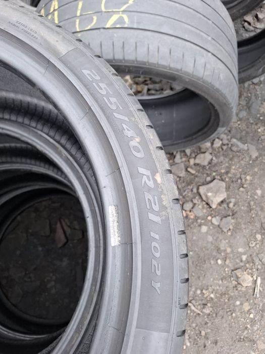 Vand set 4 anvelope 255 40 21 pireli bune de vara nu au defecte