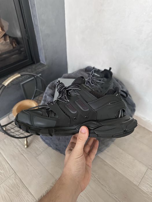 Balenciaga Track Black