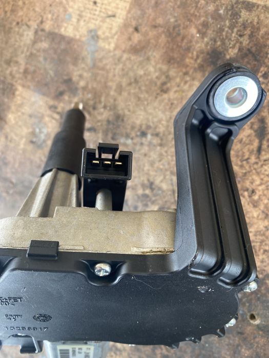 Моторче задна чистачка за опел астра J комби