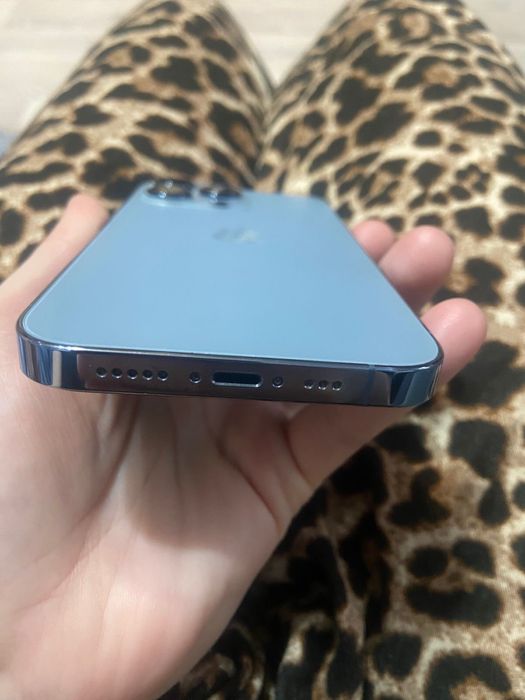 Продам Apple 13 pro
