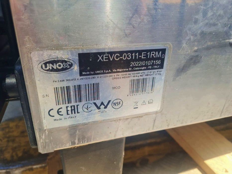 Cuptor profesional gastro, gastronomic Unox digital 2022 gastronomie, convectie 3 tavi