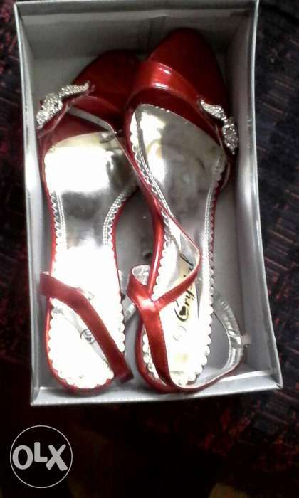 sandale damă vișinii