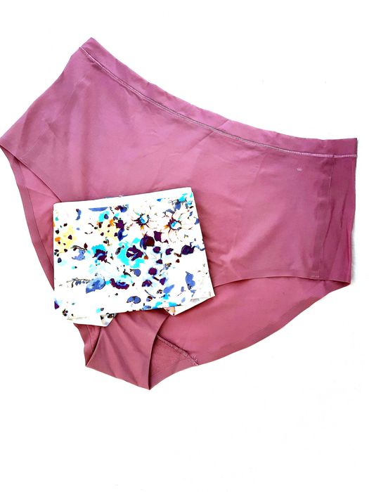 Triumph топ / потник и бикини