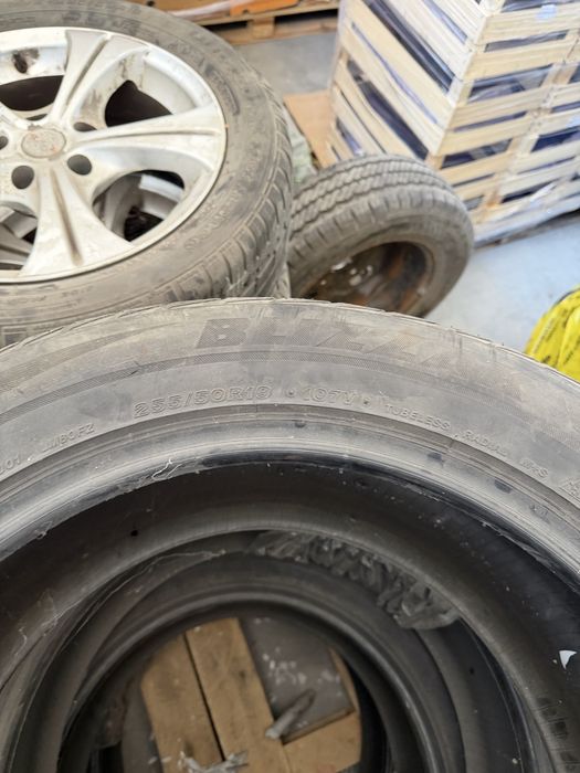 Зимни гуми Blizzak 255/50 R19