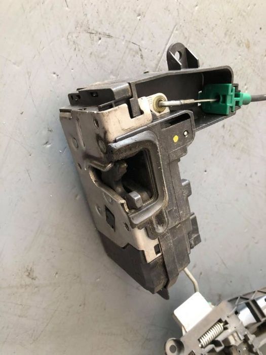broasca cu maner usa dreapta fata opel astra h