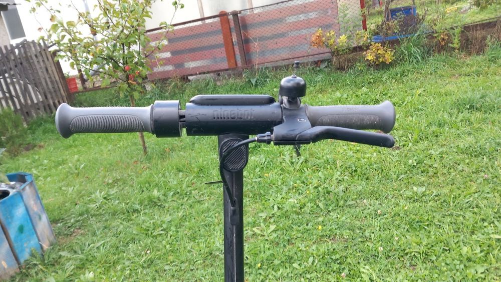 Trotinetă electrică Segway Ninebot C2 Pro