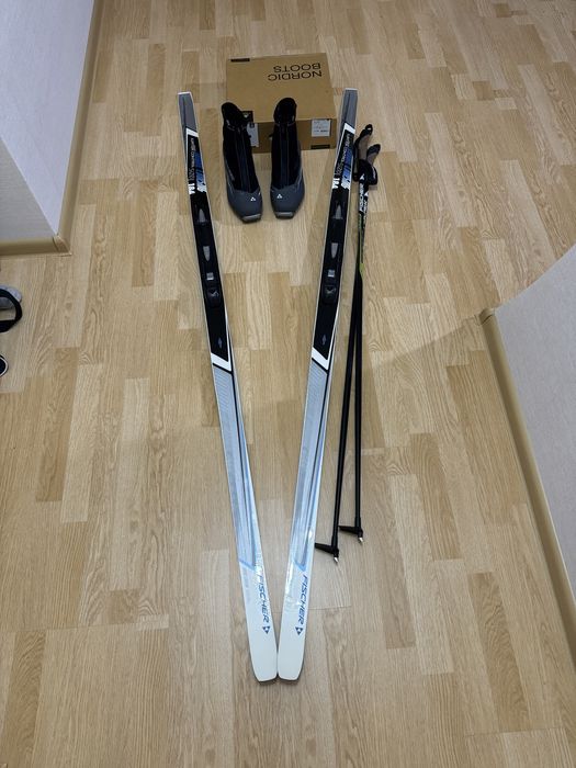 Лыжи Fischer Jupiter Control (Австрия) 184 см + ботинки + палки
