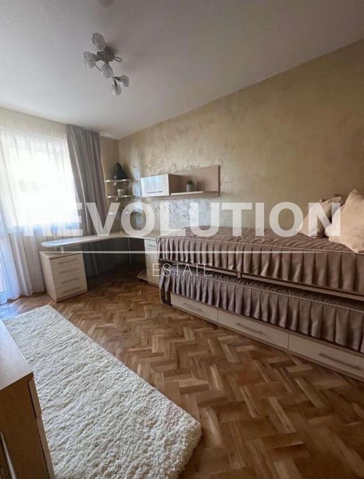 Дава се под наем Тристаен апартамент в Варна, Лятно кино Тракия - 70 кв.м за 900 € - Снимка #5