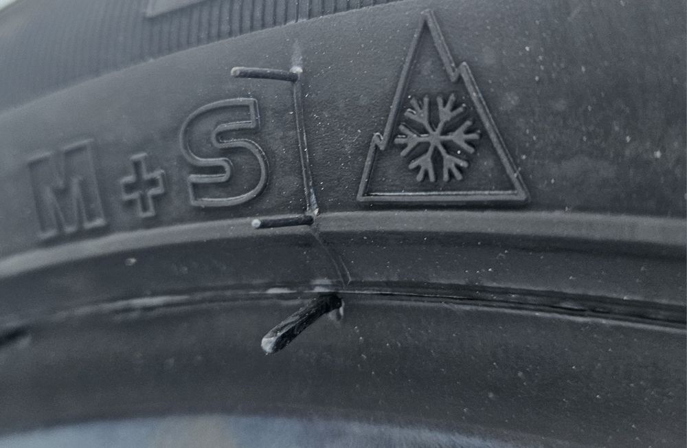 235/55 R19 105V RIKEN (by Michelin) Anvelope iarna M+S Protecție janta