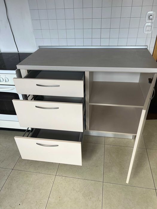 Кухня и оборудване