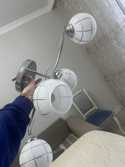 Продам люстры по 5000