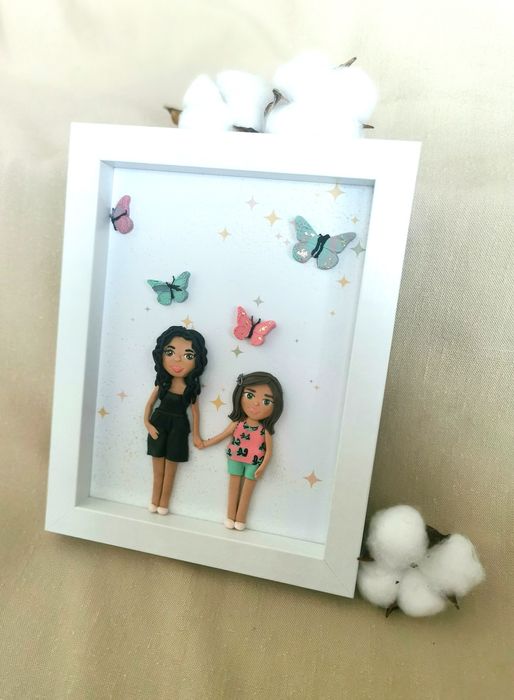 Tablou personalizat cu figurine modelate manual din lut polimeric