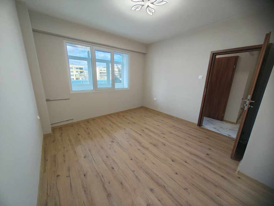 Ремонтиран тристаен апартамент в ж.к. Дружба 1!