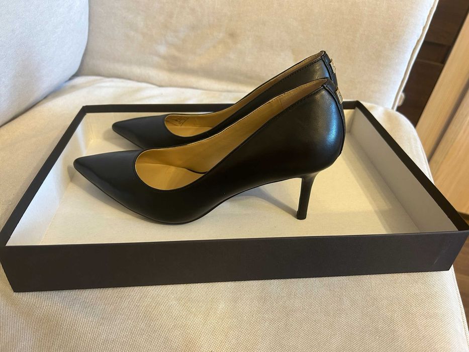 Vanzare pantofi noi cu toc Ralph Lauren