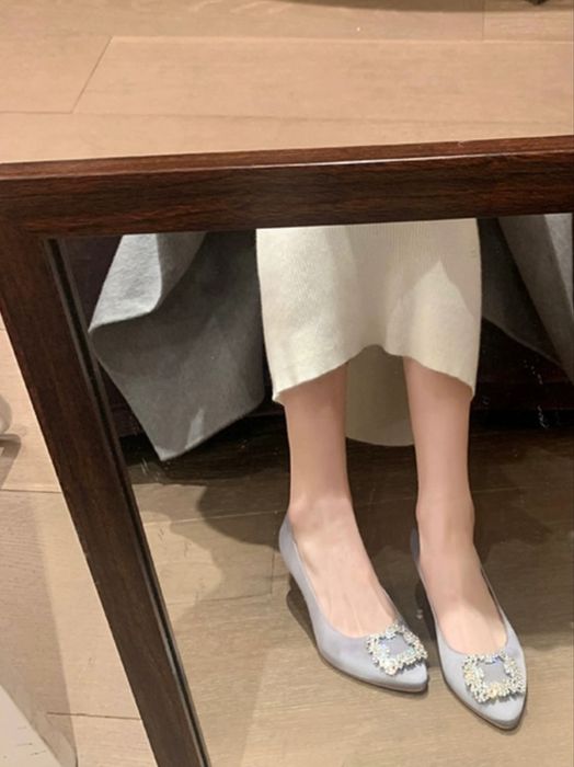 Вечерние туфли со стразой