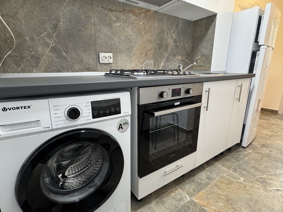 Inchiriez apartament zona centrala Valenii de Munte