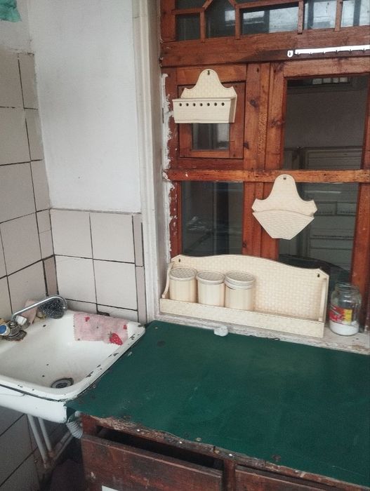 3 каватда жойлашган 2 хонали квартира тезда сотилади