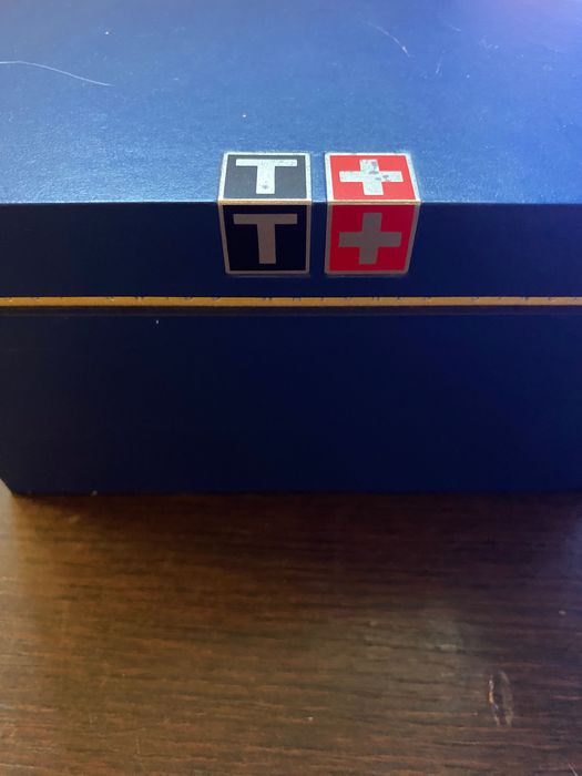Cutie Tissot cu bratara metalica