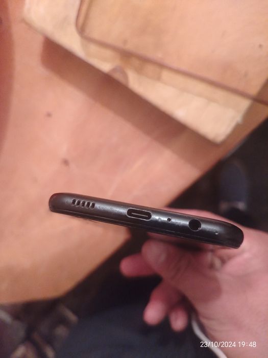 Samsung A 3 xolati ideal ogan odam maza qib ishlatadi xatosi yoq