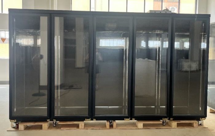 Vitrina frigorifica verticala 5 usi 3000L, agregat extern, inox negru