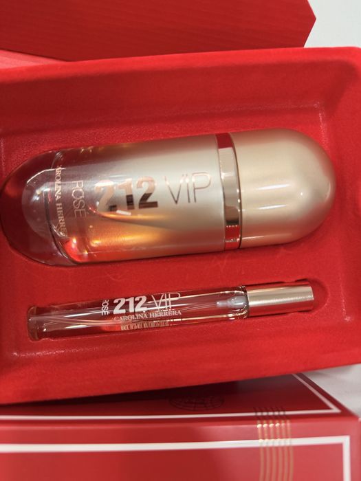 Carolina  Herrera 212  VIP Rose