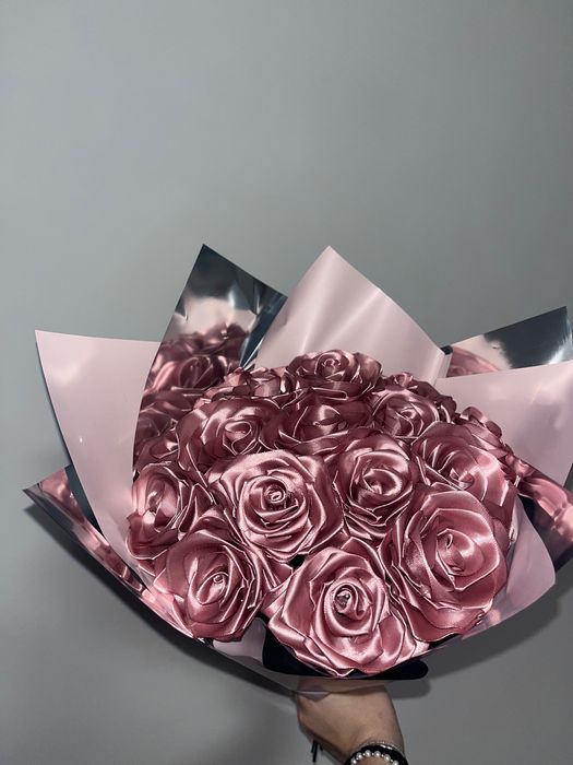 Buchete de flori din satin