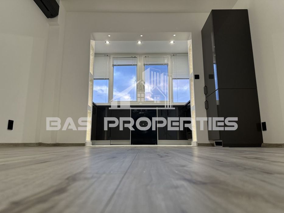 Продава се Тристаен апартамент в София, Обеля 1 - 66 кв.м за 1693 €/кв.м - Снимка #1