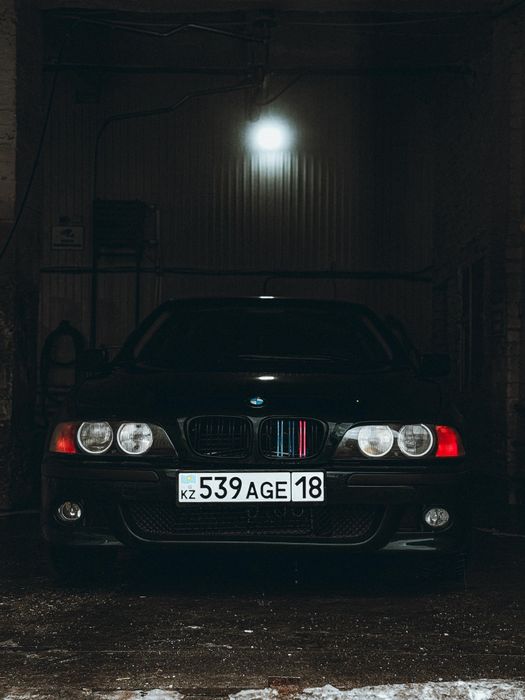 Продам Бмв е39 2.8