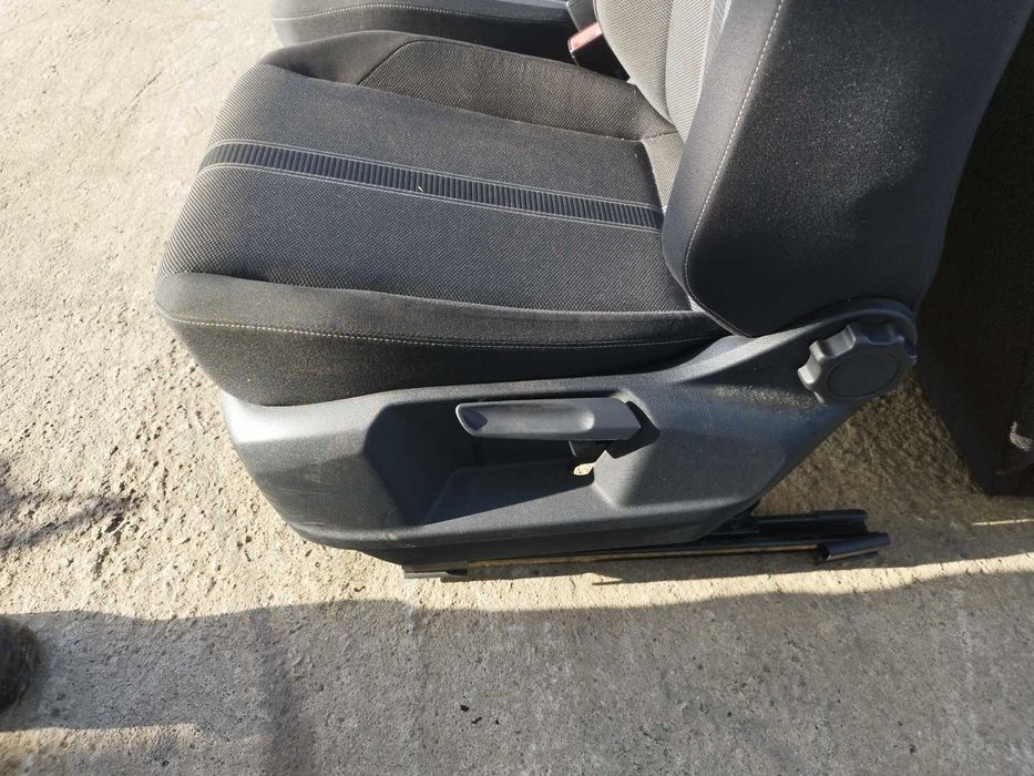 Седалки за volkswagen T- ROC 2021г