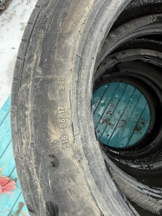 Продам резину 215/55/R17